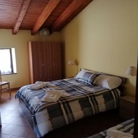 Villa Agriturismo Licensi Del Bresa Monzambano Exterior foto