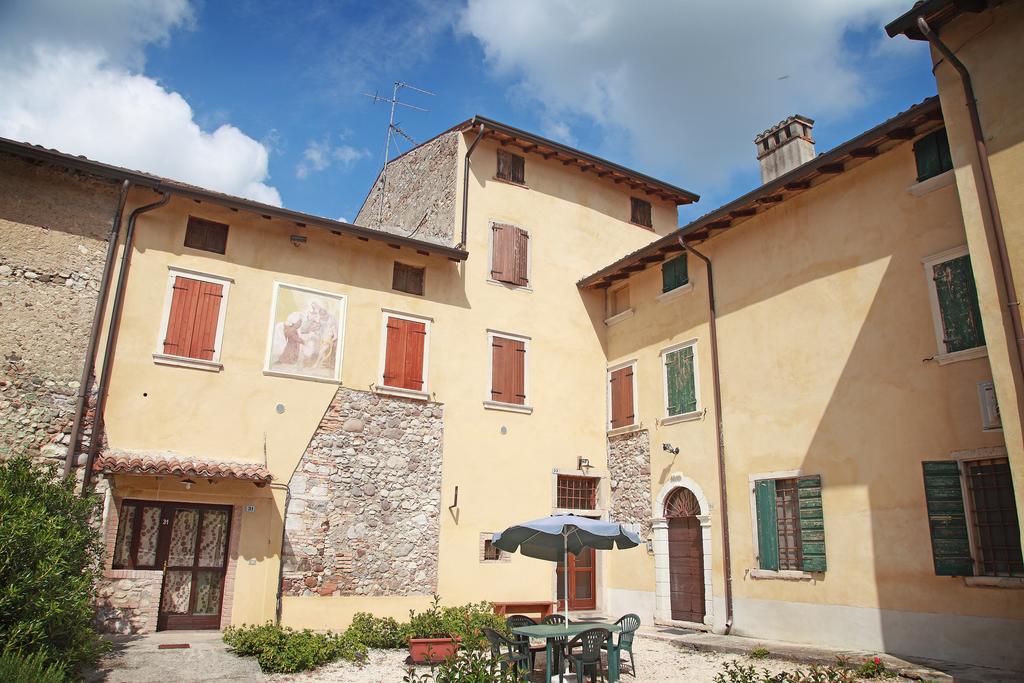 Villa Agriturismo Licensi Del Bresa Monzambano Zimmer foto