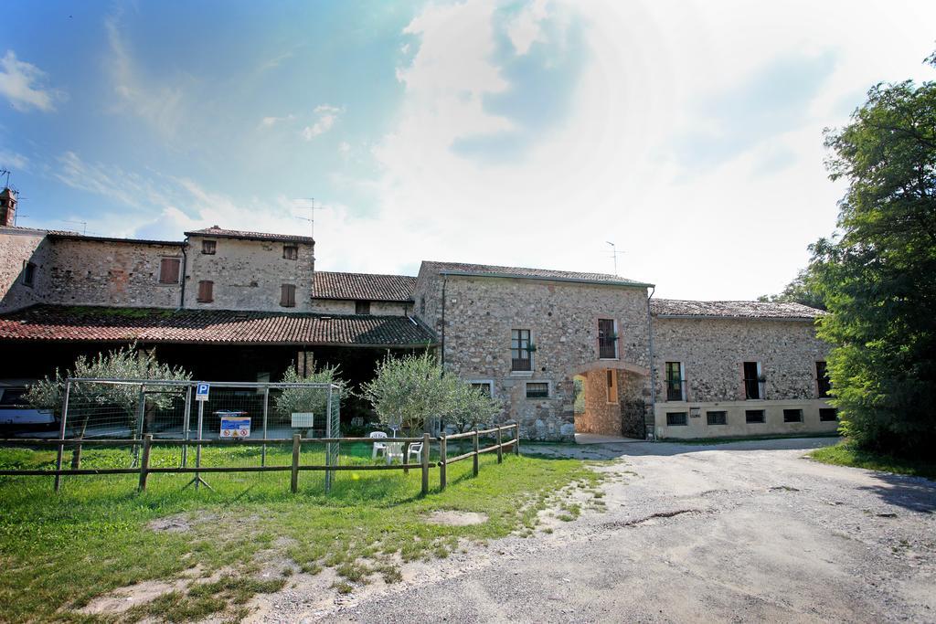 Villa Agriturismo Licensi Del Bresa Monzambano Zimmer foto