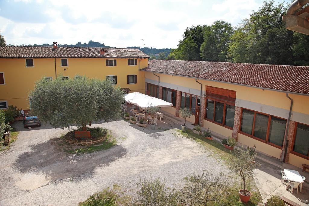 Villa Agriturismo Licensi Del Bresa Monzambano Zimmer foto