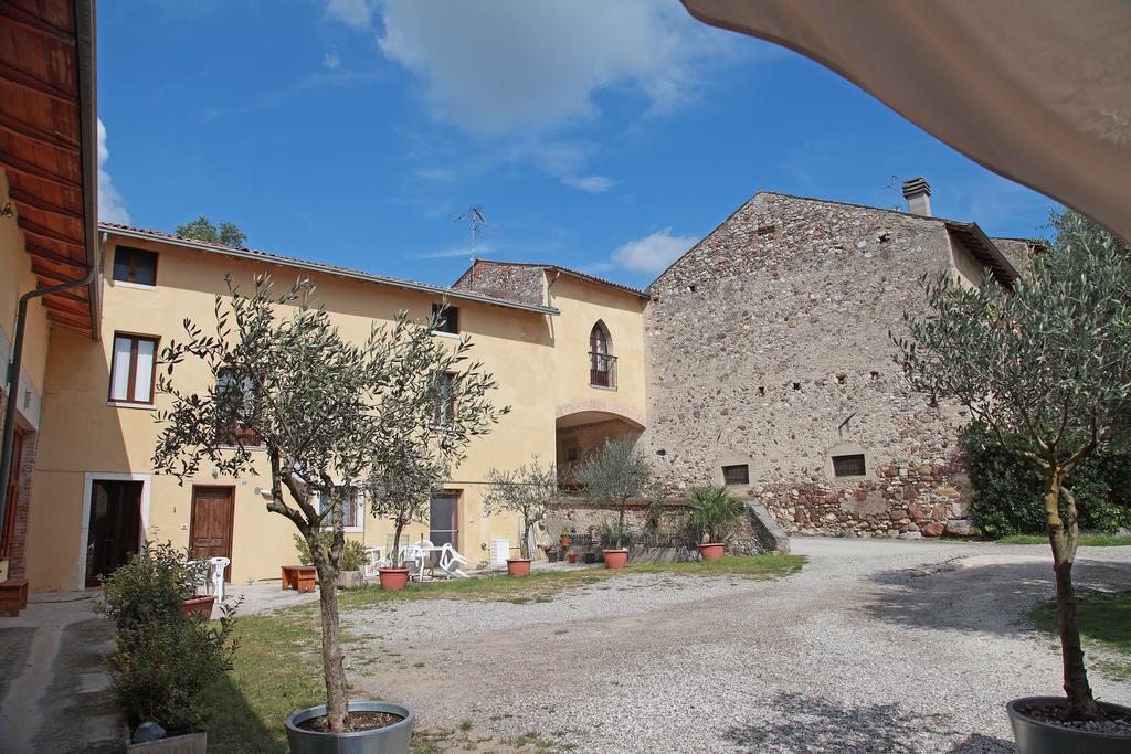 Villa Agriturismo Licensi Del Bresa Monzambano Zimmer foto
