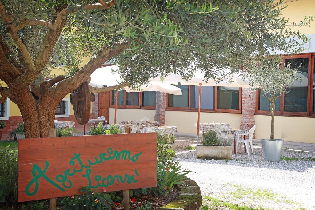 Villa Agriturismo Licensi Del Bresa Monzambano Zimmer foto