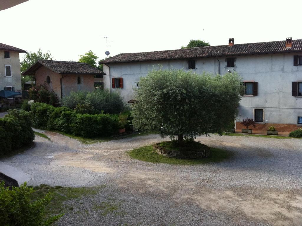 Villa Agriturismo Licensi Del Bresa Monzambano Zimmer foto