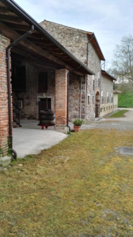 Villa Agriturismo Licensi Del Bresa Monzambano Exterior foto