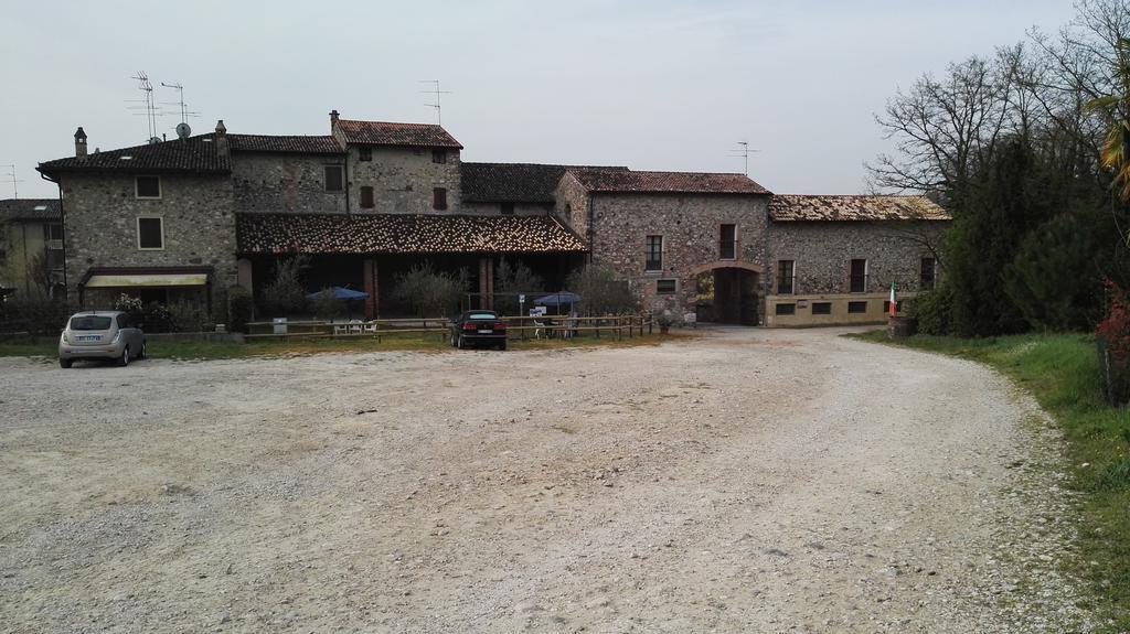 Villa Agriturismo Licensi Del Bresa Monzambano Exterior foto