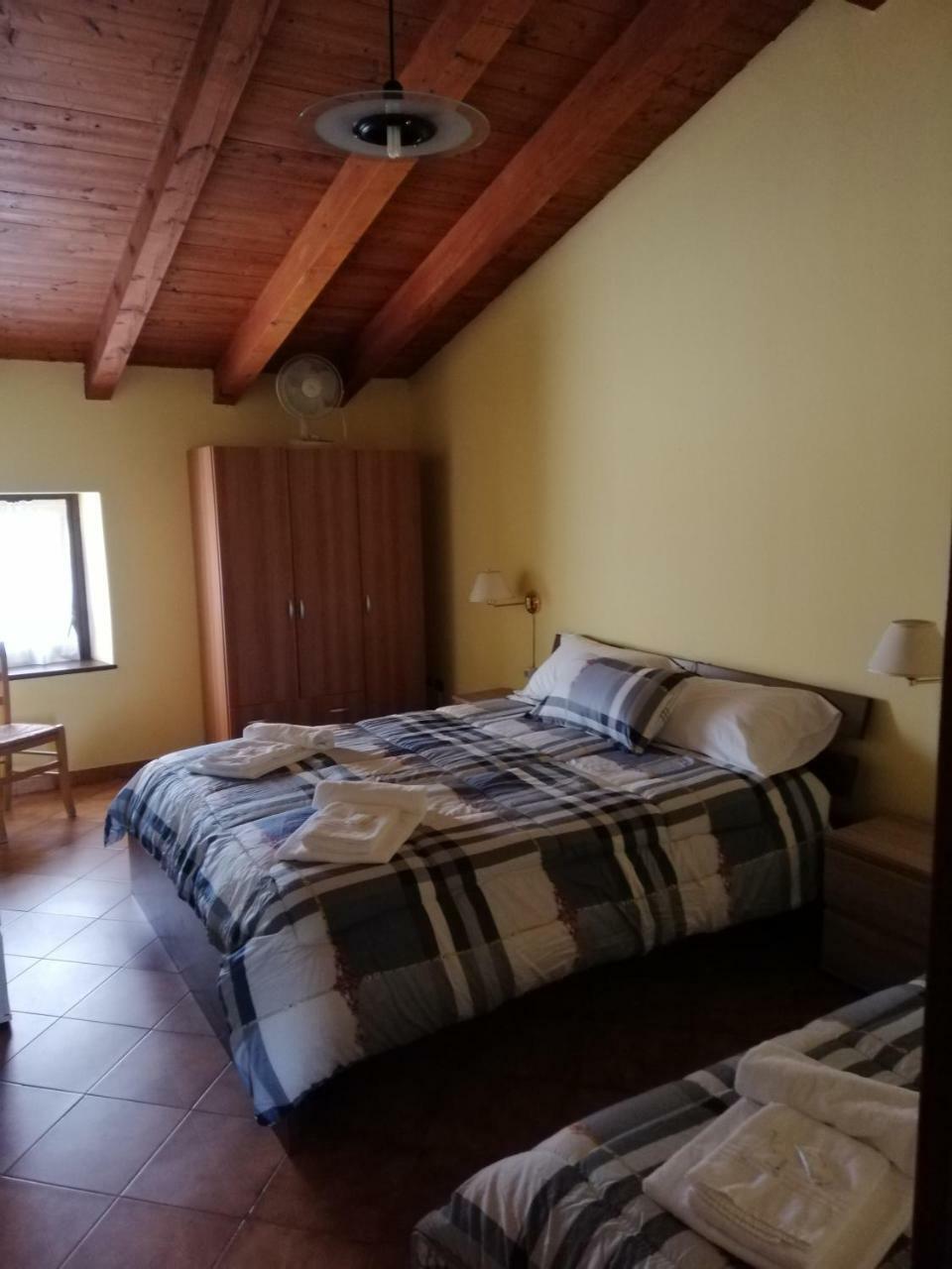 Villa Agriturismo Licensi Del Bresa Monzambano Exterior foto